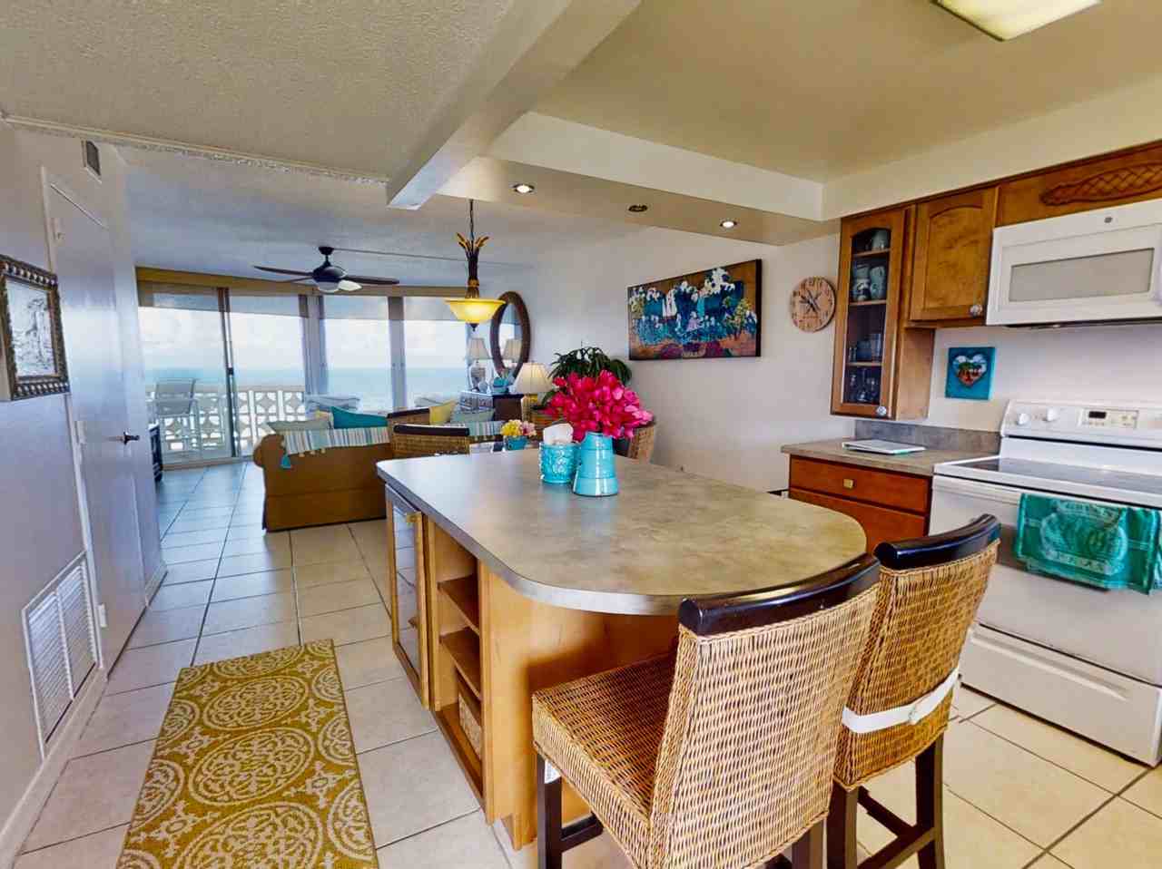 The Golden Arms - Photo 3 of 29