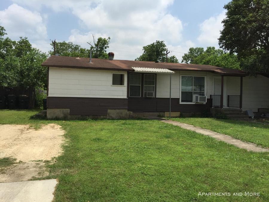 1008 Haynes St - Photo 2 of 6