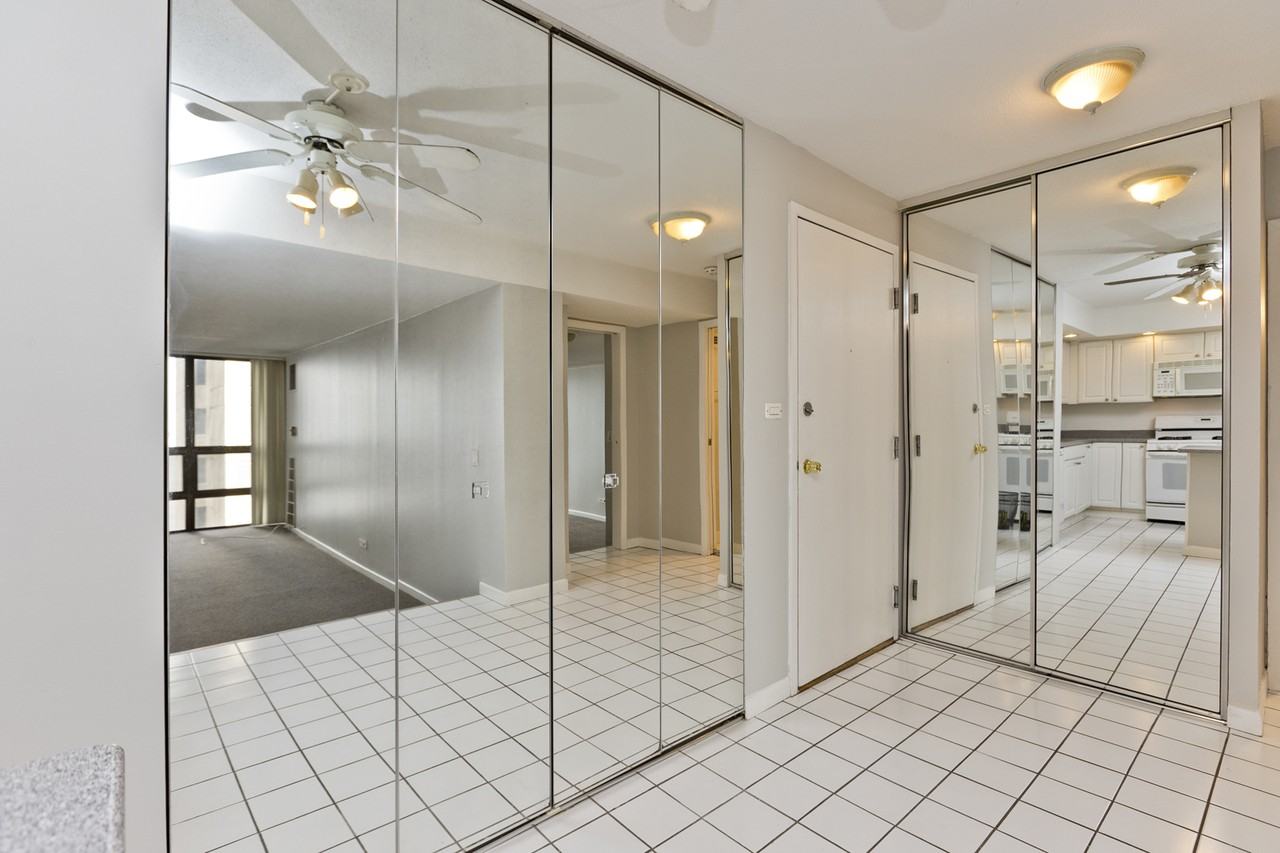 230 E Ontario - Photo 3 of 12