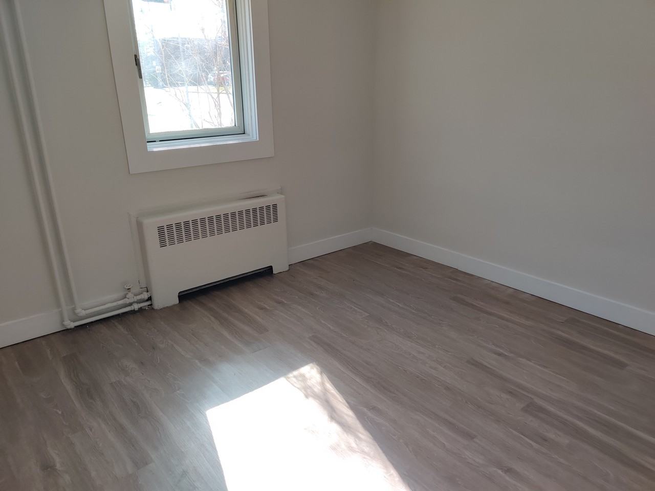 1395 Rue Décarie #2 - Photo 3 of 6