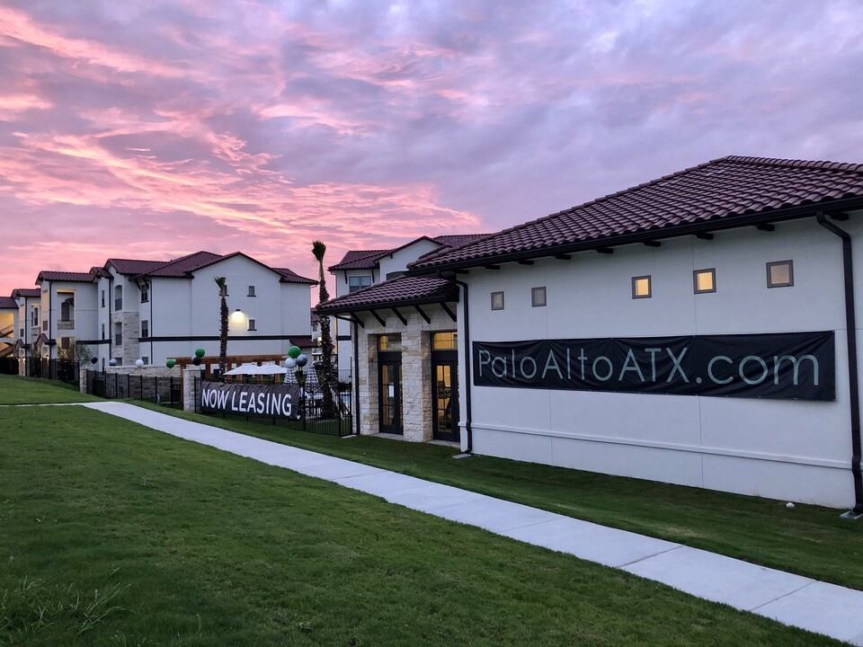 Oxford at Palo Alto - Photo 2 of 27