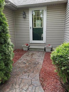 7912 Duck Pond Rd - Photo 2 of 10