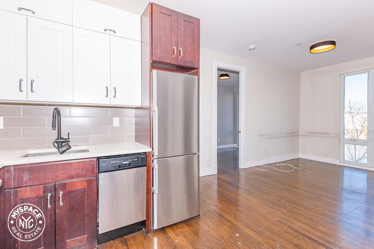 276 Nostrand Ave #2E