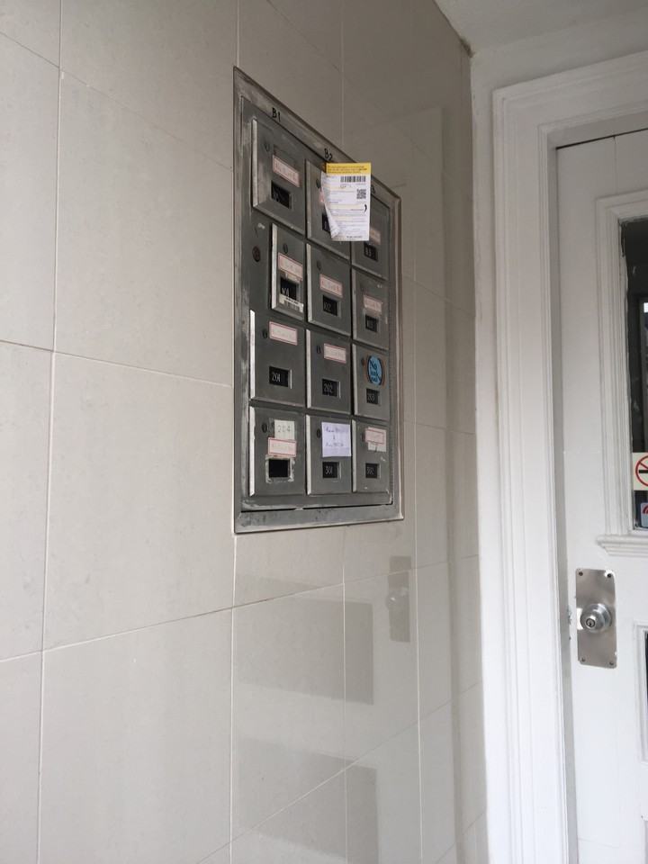101 Spadina Road - Photo 4 of 8