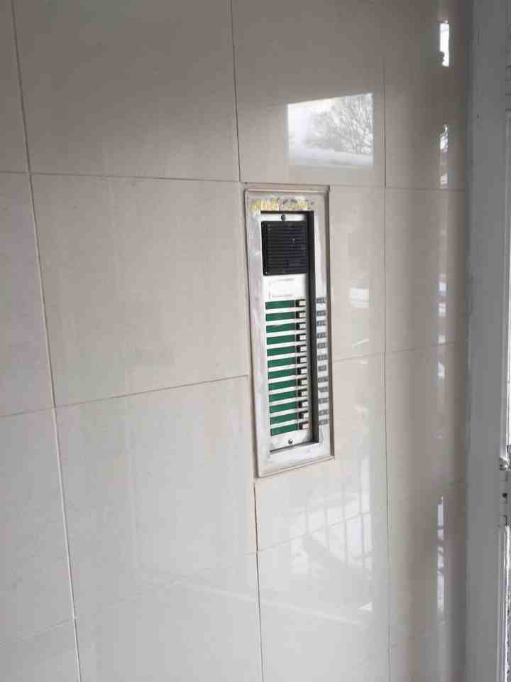 101 Spadina Road - Photo 5 of 8