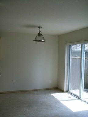 8407 NE 37th Cir - Photo 3 of 6