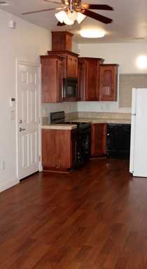 18638 Chestnut St - Photo 2 of 4