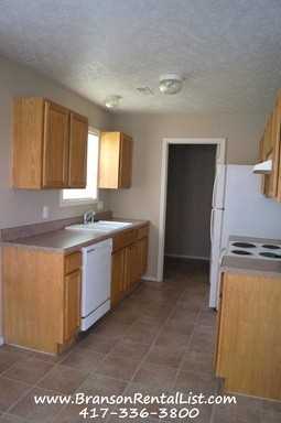 7007 Rockledge Rd - Photo 3 of 12