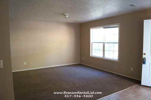 7007 Rockledge Rd - Photo 2 of 12