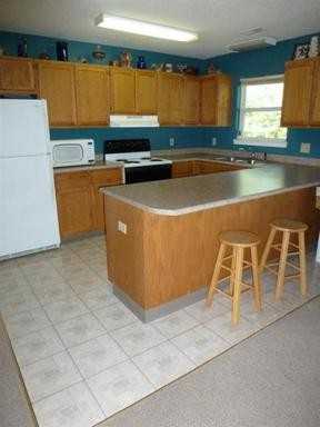 135 Hazel Ave - Photo 2 of 15