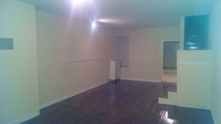 135 W Courtland St - Photo 2 of 17