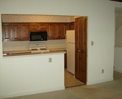 606 Guy Ln - Photo 2 of 5
