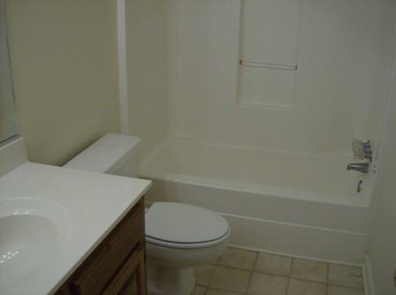 606 Guy Ln - Photo 3 of 5
