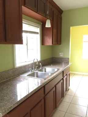 1096 N F St - Photo 3 of 8