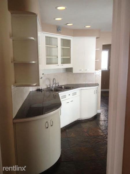 527 Dodson St - Photo 3 of 14