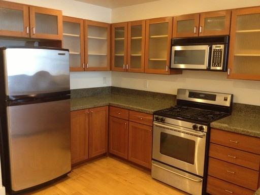 1000 Pennsylvania St #3 - Photo 3 of 12