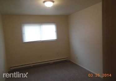 Sunset Arms Apartments - Photo 3 of 3