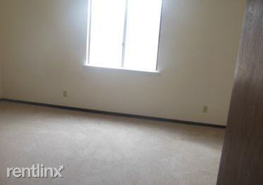 Bluewood East Apartments - Photo 2 of 5