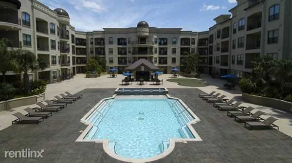 Braeswood & I610 Apartments in Neartown Montrose, Houston, TX 77006
