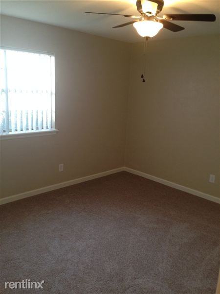 Independence Square - Photo 2 of 10