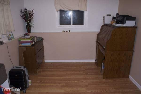 625 Christianson Ave - Photo 3 of 9