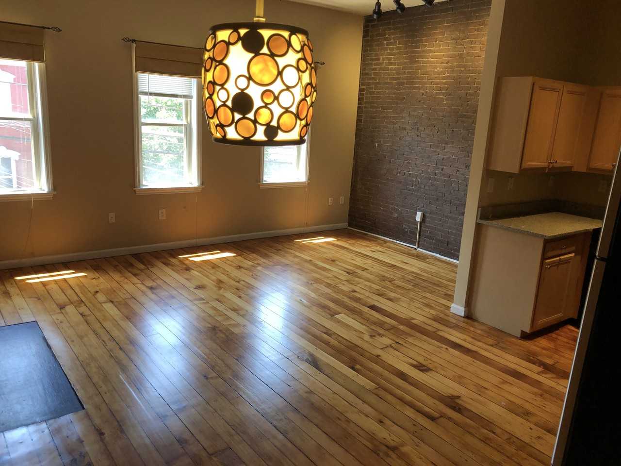 2211 Sarah Street #2 - Photo 4 of 17