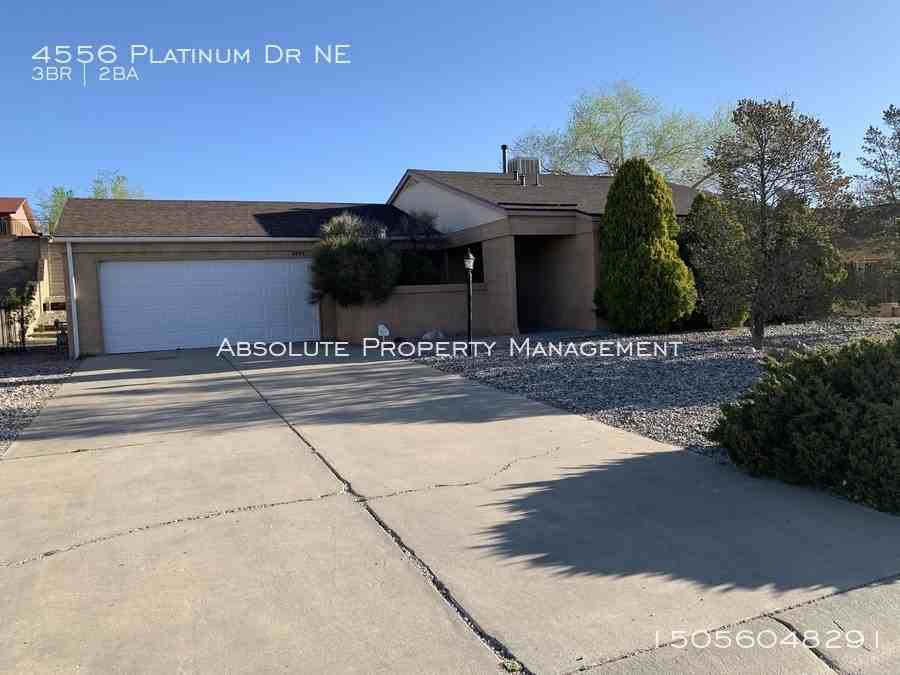 4556 Platinum Dr Ne, Rio Rancho, NM 87124 3 Bedroom House for 1,295