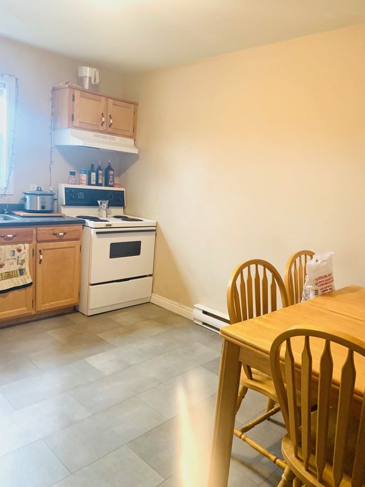 123 Highland Ave #1 - Photo 3 of 11