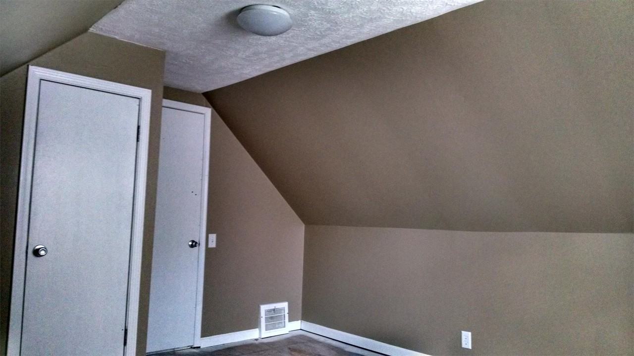 5250 S 49th St #1 - Photo 7 of 13