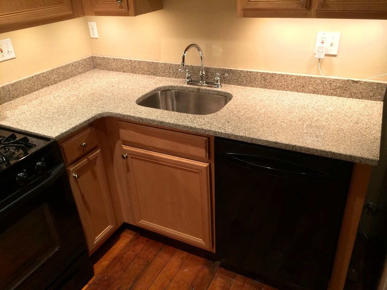 2211 Sarah Street #2 - Photo 5 of 17