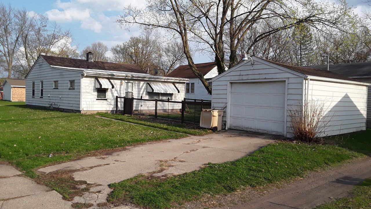 1821 Sherman Ave - Photo 2 of 15