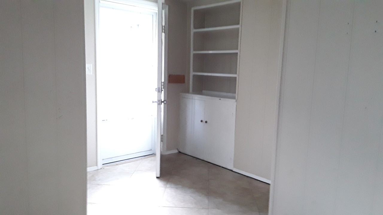 1821 Sherman Ave - Photo 3 of 15