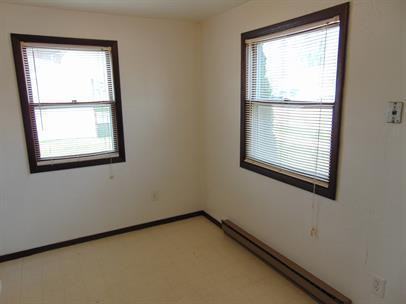 2445 Woodale Avenue - Photo 3 of 7