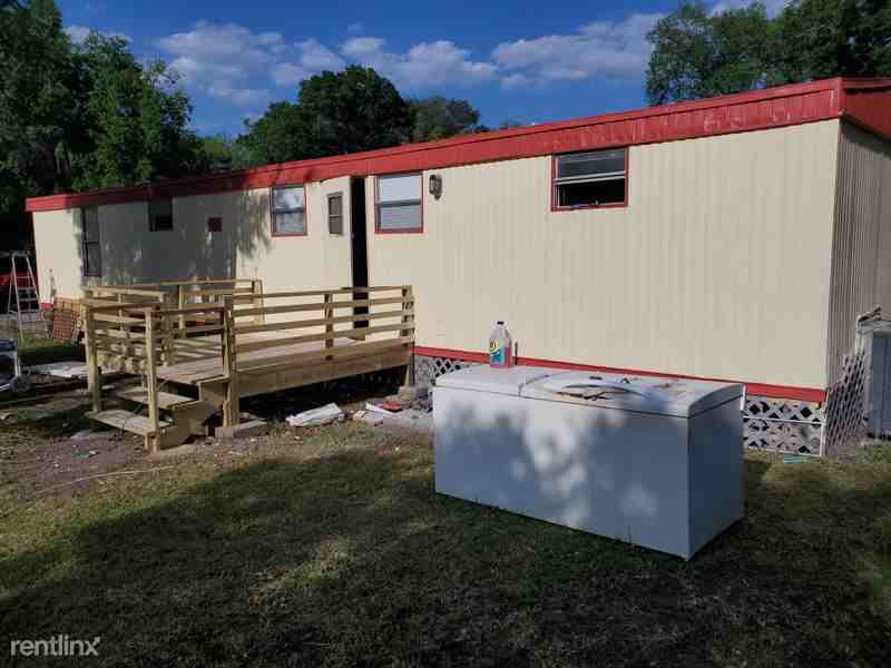 318 3rd St - Photo 2 of 5