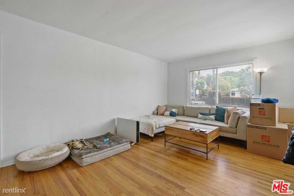 4161 Michael Ave - Photo 2 of 10