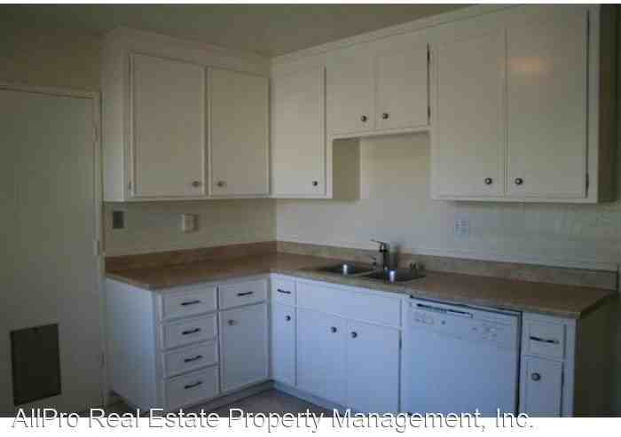 2445 Plumleigh Dr - Photo 2 of 6