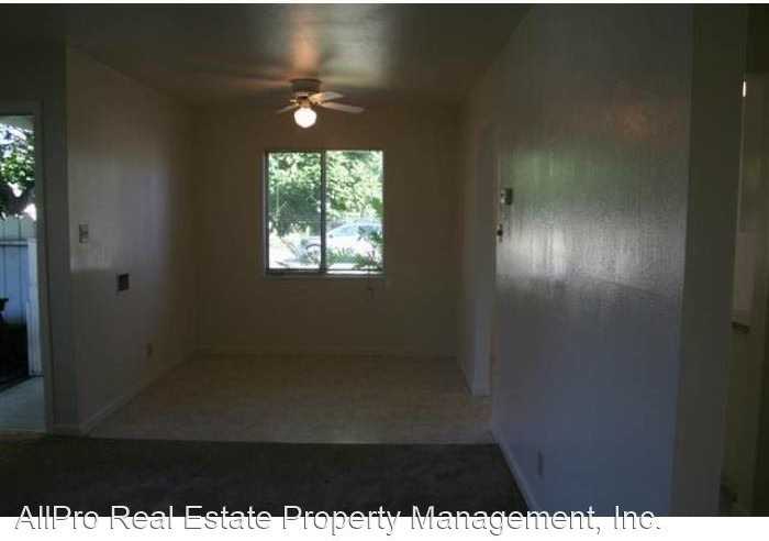 2445 Plumleigh Dr - Photo 3 of 6