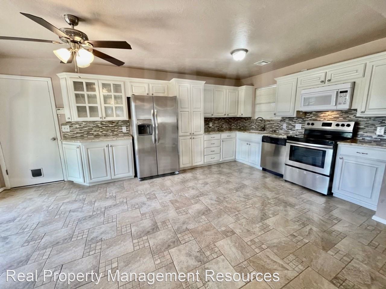 8120 Nw 29th St - Photo 3 of 20