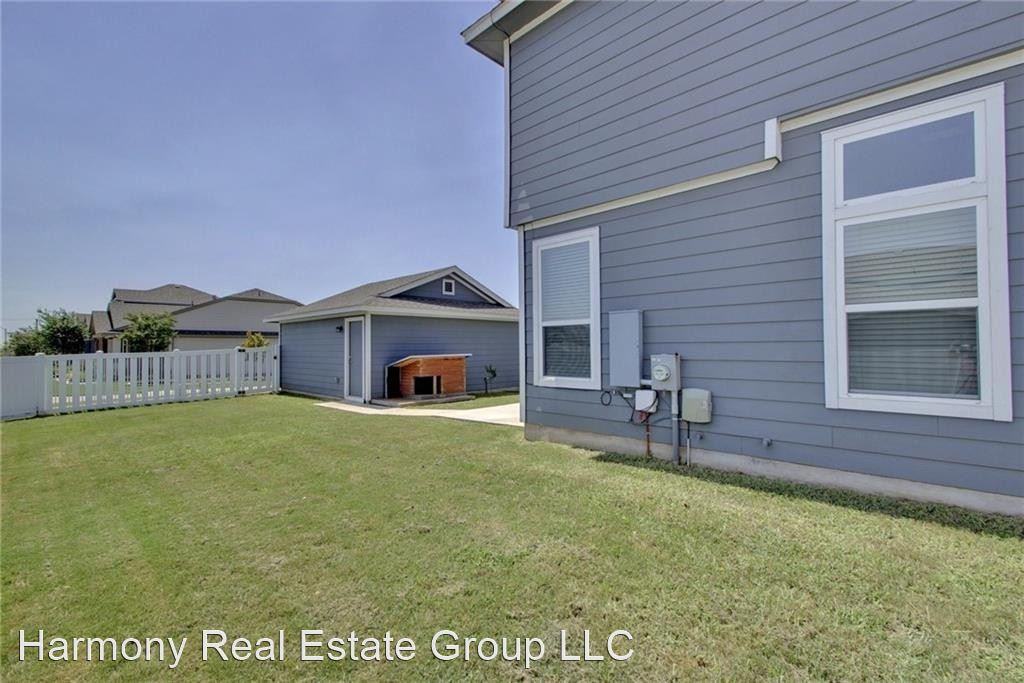 18403 Mammoth Cave Blvd - Photo 2 of 18