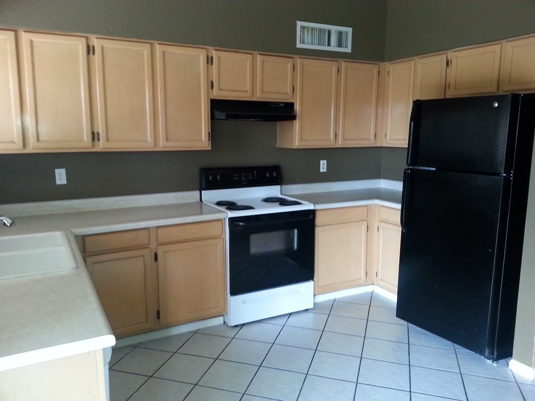 1411 W Chilton St - Photo 2 of 11