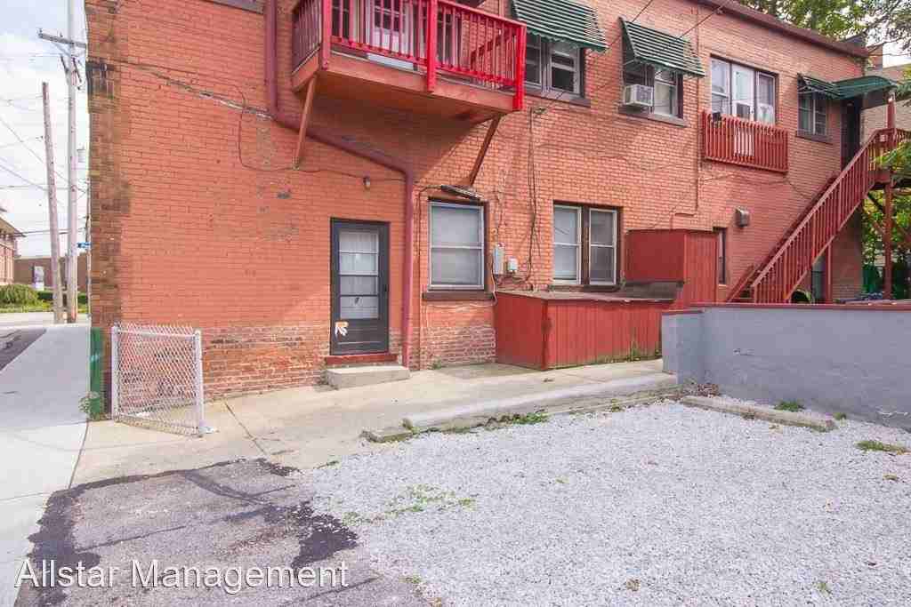 4422 Pearl Road - Photo 2 of 9