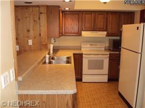 9120 Bernwood Ct - Photo 3 of 10