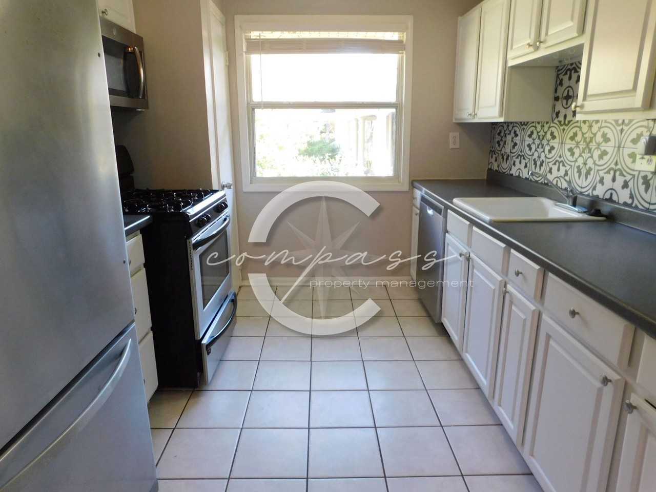 520 Park Ave Se #2 - Photo 2 of 24