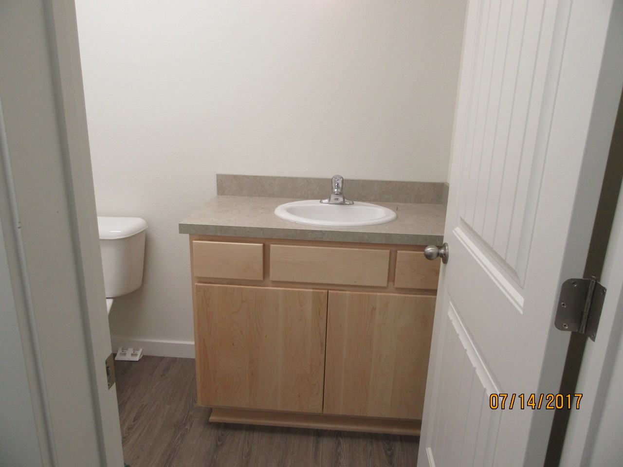 591 Quincy St - Photo 3 of 5