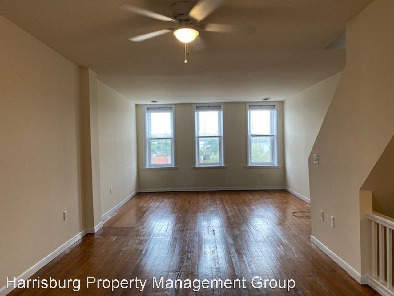 564 Race St - Photo 2 of 13