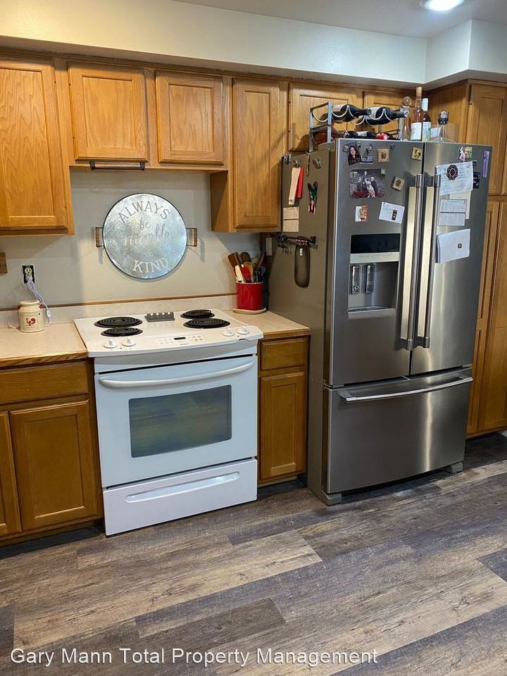 3606 N Frontage Rd E - Photo 3 of 21