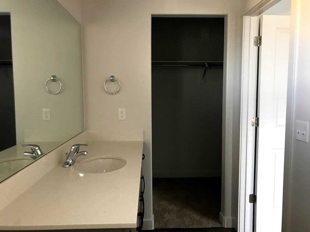 1454 S 520 W #1 - Photo 2 of 10