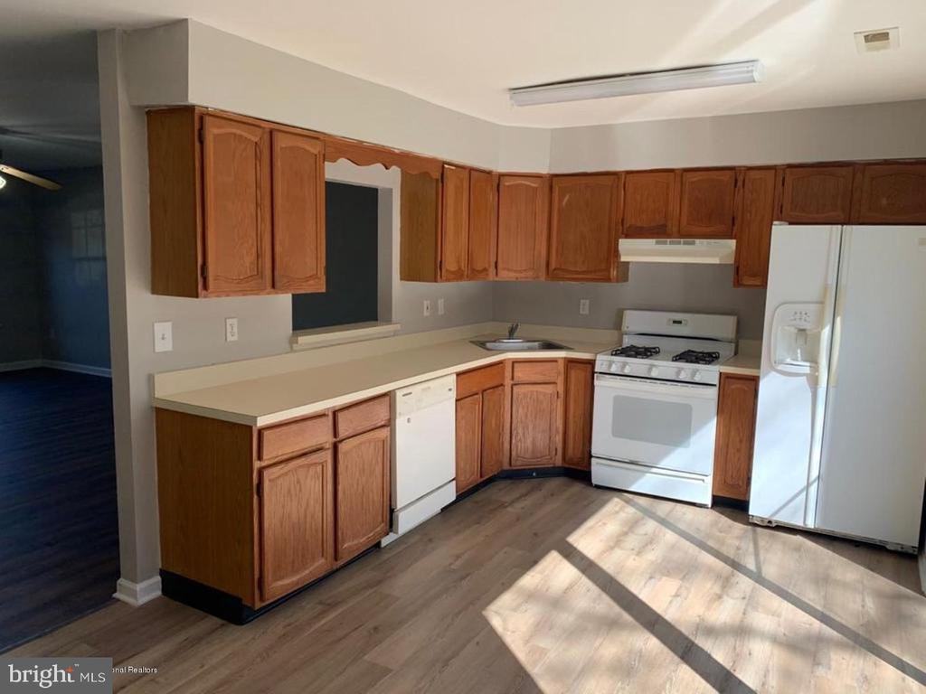 421 Ibis Ct - Photo 2 of 6