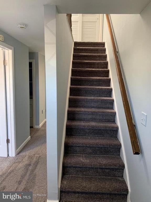 421 Ibis Ct - Photo 3 of 6