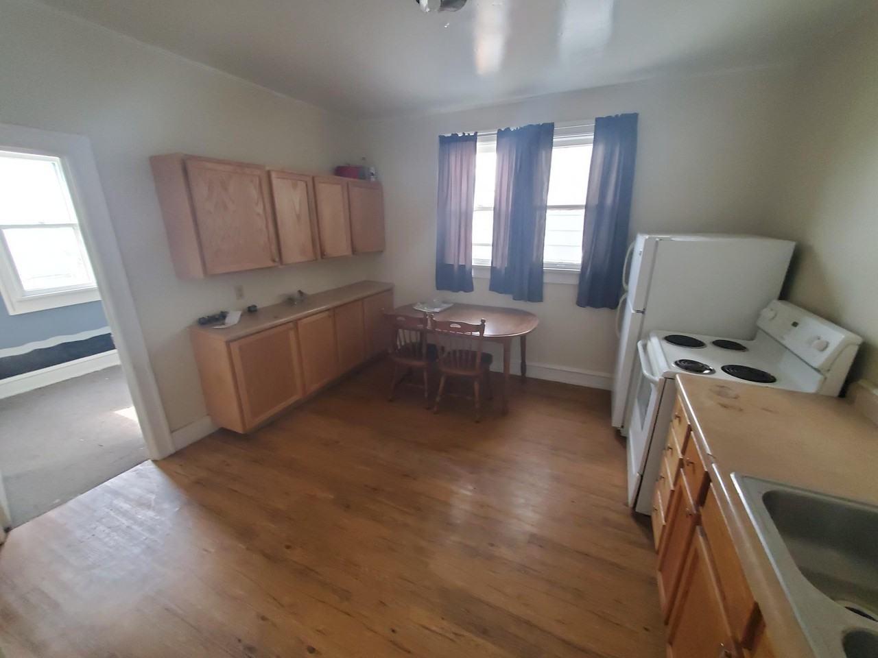 1521 Indiana Ave #1521 - Photo 3 of 11